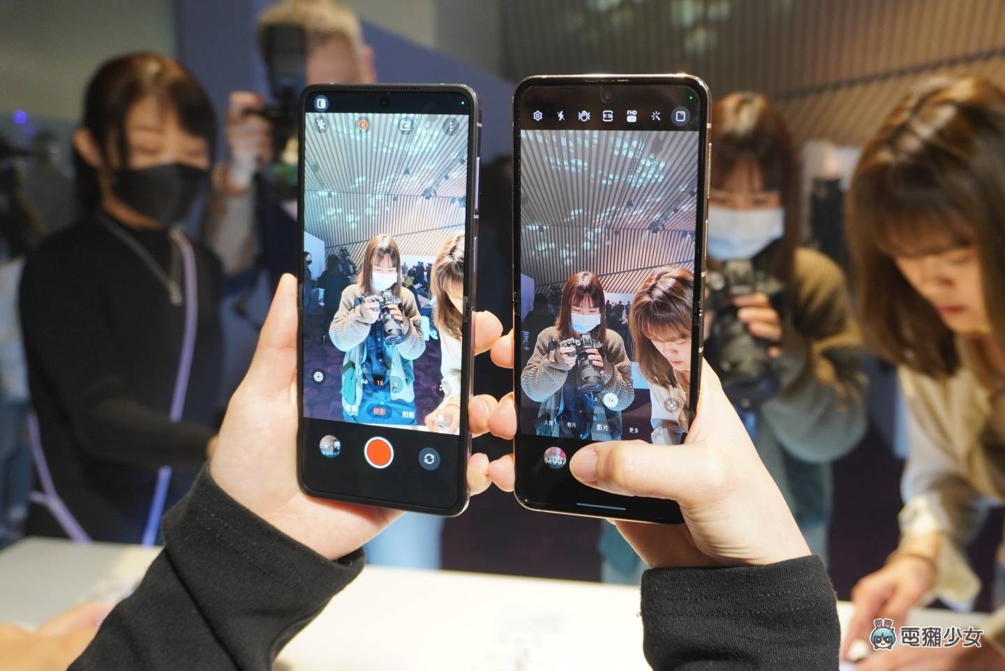 OPPO 折叠手机打赢三星了吗？让 Find N2 Flip 与 Galaxy Z Flip4 一较高下！（内有实机照）