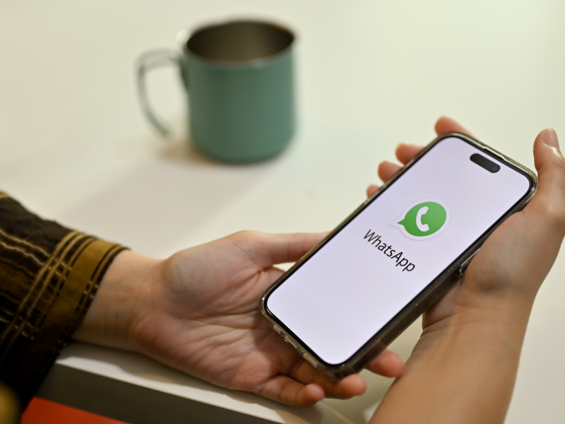 iOS WhatsApp