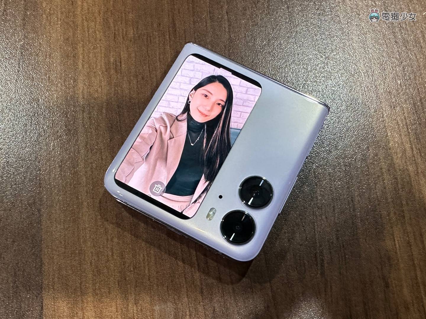 实测|折叠手机拍照效果都不好?直接拿三星 Galaxy Z Flip4 跟 OPPO Find N2 Flip 拍给你看! 内容图12 潮品文-大潮社旗下实时最新热点娱乐时尚数码等新闻资讯网站! 实测|折叠手机拍照效果都不好?直接拿三星 Galaxy Z Flip4 跟 OPPO Find N2 Flip 拍给你看!