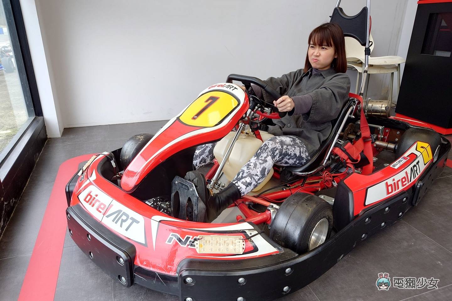 出门|更快的竞技卡丁车现身!桃园大鲁阁 Go-Kart 马力提升 KA100 与纯电车试驾 内容图1 潮品文-大潮社旗下实时最新热点娱乐时尚数码等新闻资讯网站! 出门|更快的竞技卡丁车现身!桃园大鲁阁 Go-Kart 马力提升 KA100 与纯电车试驾