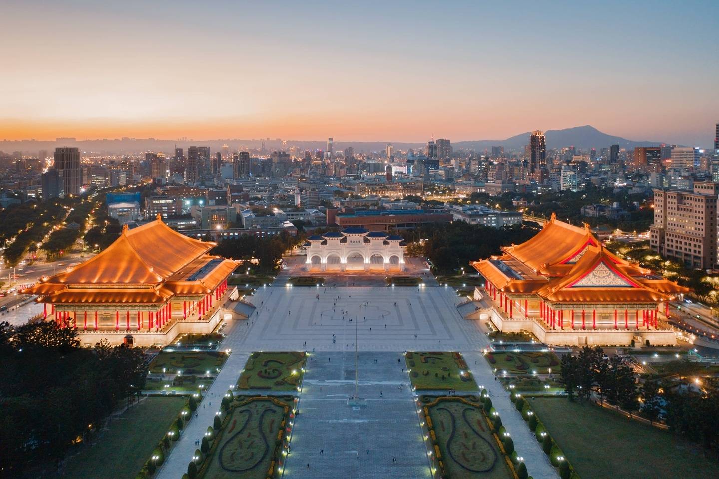 地区两厅院制作《神不在的小镇》 在 MWC 得奖啦!高通 5G 毫米波助攻全新艺文展演模式 内容图4 潮品文-大潮社旗下实时最新热点娱乐时尚数码等新闻资讯网站! 地区两厅院制作《神不在的小镇》 在 MWC 得奖啦!高通 5G 毫米波助攻全新艺文展演模式