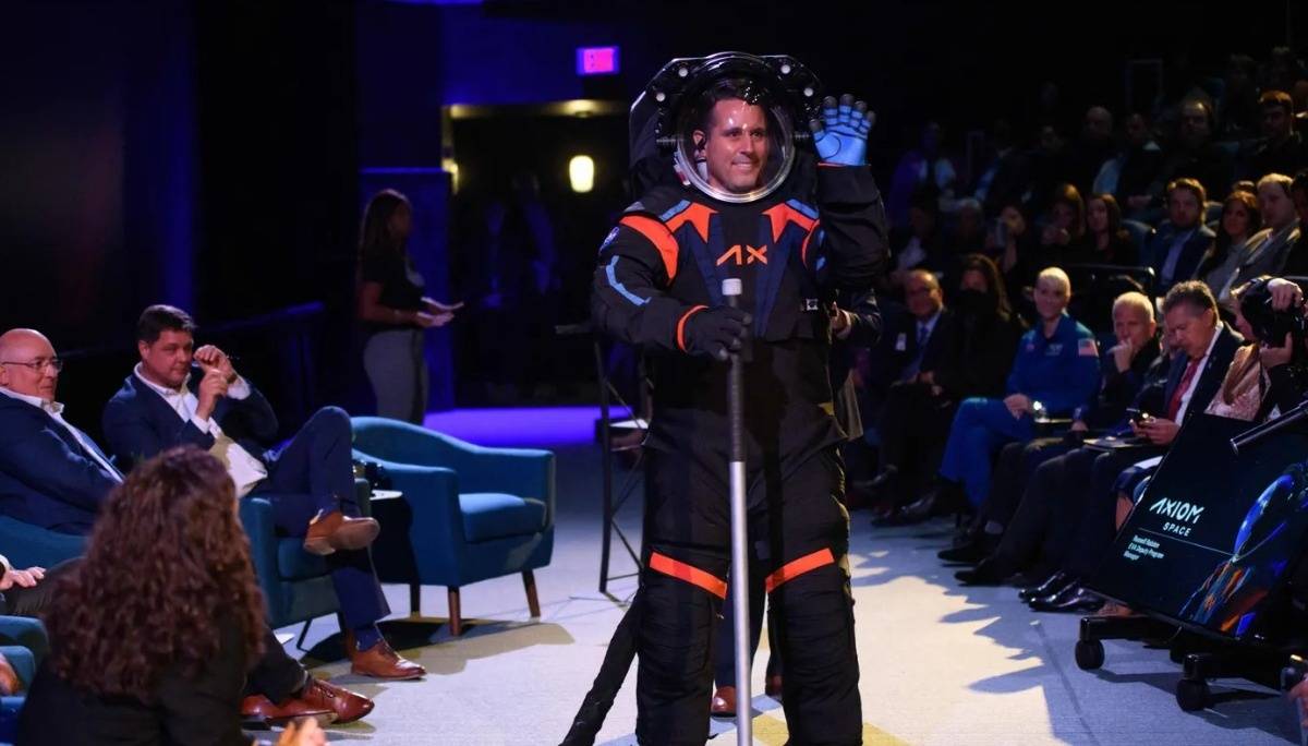 NASA 四十年来首次更新太空服！太空人在月球表面的工作机动性不仅会增加还兼具时尚感？