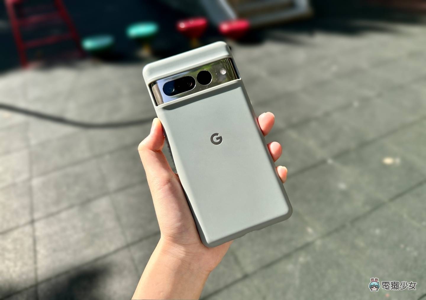 Google Pixel 8 系列渲染图曝光!萤幕尺寸可能缩小、外型有望变更圆润 内容图3 潮品文-大潮社旗下实时最新热点娱乐时尚数码等新闻资讯网站! Google Pixel 8 系列渲染图曝光!萤幕尺寸可能缩小、外型有望变更圆润