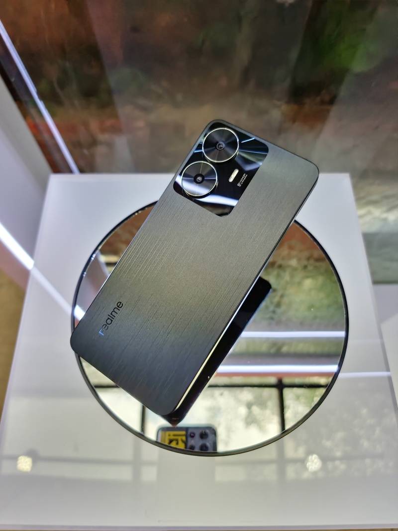 新机 I realme C55绝美登场！Sunshower超吸睛设计 还有6400万像素主摄！ 更多热点 图4张