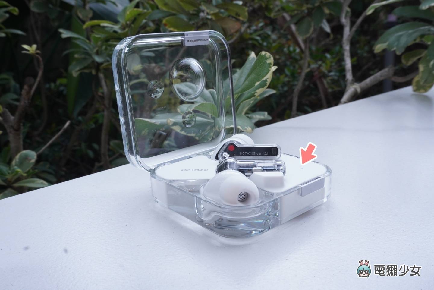 开箱|Nothing Ear (2) 透明外壳依旧吸睛!具备主动降噪和舒适至极的配戴体验 内容图6 潮品文-大潮社旗下实时最新热点娱乐时尚数码等新闻资讯网站! 开箱|Nothing Ear (2) 透明外壳依旧吸睛!具备主动降噪和舒适至极的配戴体验