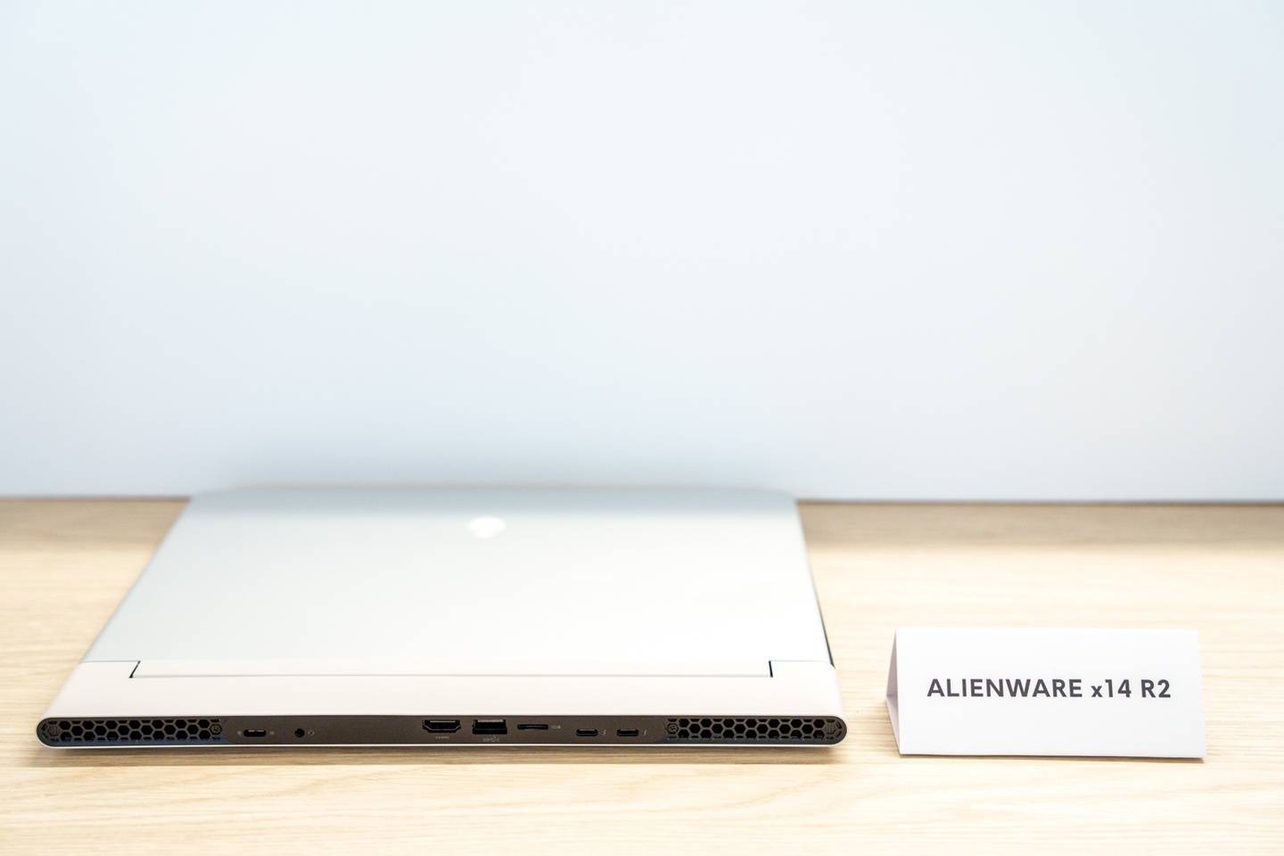 出门|Dell 电竞系列换上大胆复古电玩色!高阶 Alienware 即将在台贩售 14 吋机种 x14 R2 内容图4 潮品文-大潮社旗下实时最新热点娱乐时尚数码等新闻资讯网站! 出门|Dell 电竞系列换上大胆复古电玩色!高阶 Alienware 即将在台贩售 14 吋机种 x14 R2