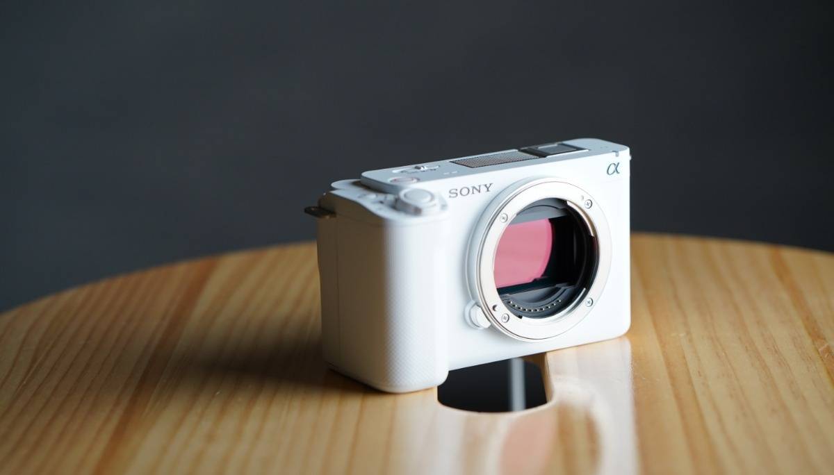 开箱｜Sony ZV-E1，全世界最轻巧的全片幅、可换镜头 Vlog 相机！