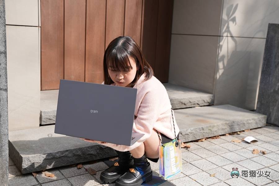 开箱|超轻款大萤幕商务笔电 LG gram 16 吋,通过 Intel Evo 认证与军规认证,2023 效能更新版 内容图13 潮品文-大潮社旗下实时最新热点娱乐时尚数码等新闻资讯网站! 开箱|超轻款大萤幕商务笔电 LG gram 16 吋,通过 Intel Evo 认证与军规认证,2023 效能更新版