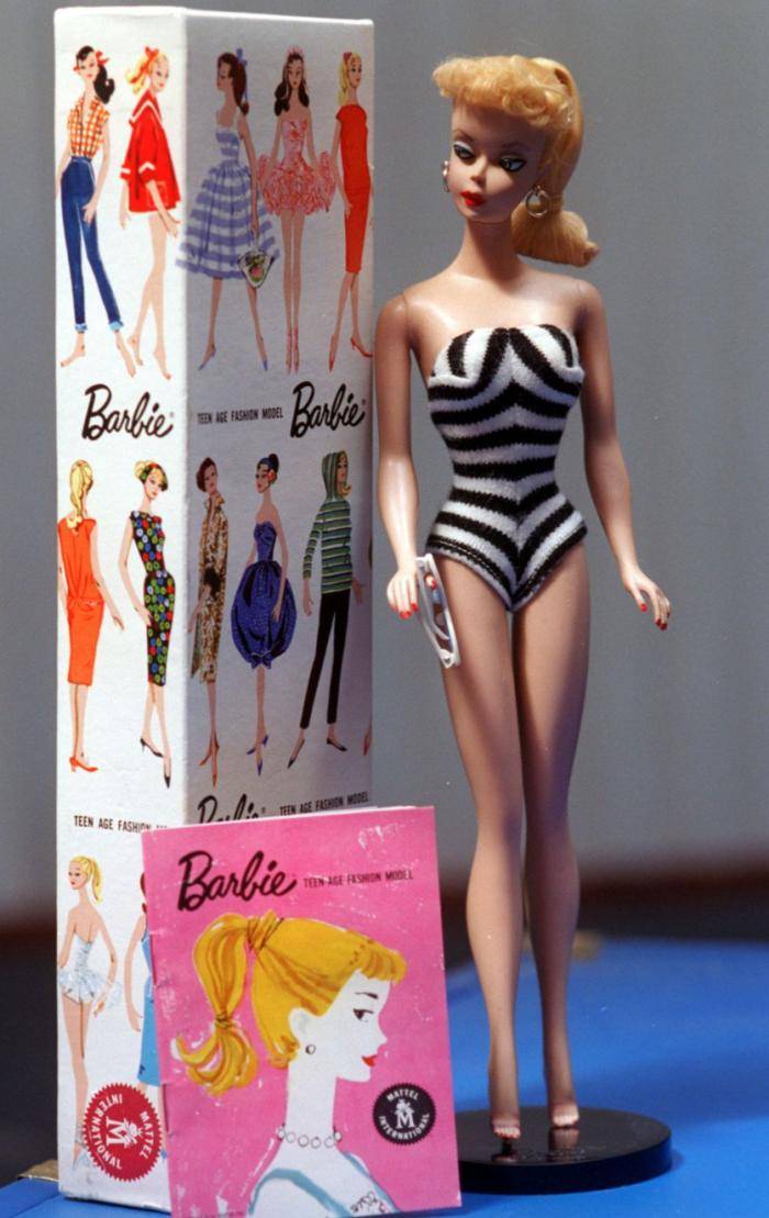 相关信息I 电影《Barbie》要来了！死亡芭比粉如何来？芭比娃娃也有扁平足？ 更多热点 图2张