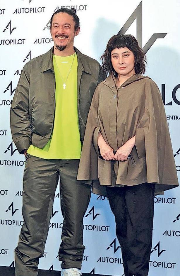 赌王共有11女儿！这4位“驸马”你一定要认识 学霸、演员、消防员！ 娱乐资讯 图2张