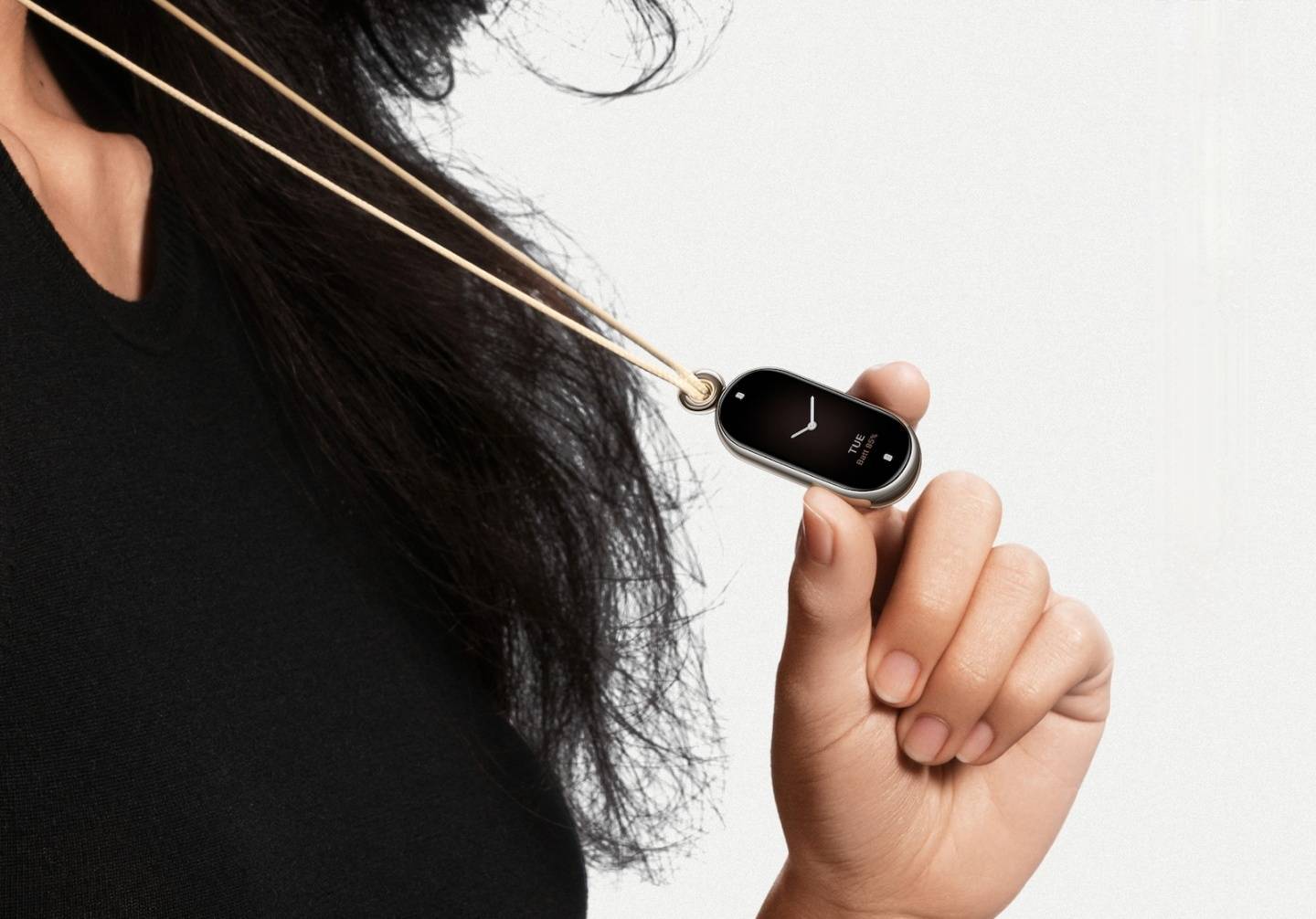 小米手环 8 登场!不只可以戴在手腕 还能挂在脖子或扣在鞋子上 内容图2 潮品文-大潮社旗下实时最新热点娱乐时尚数码等新闻资讯网站! 小米手环 8 登场!不只可以戴在手腕 还能挂在脖子或扣在鞋子上