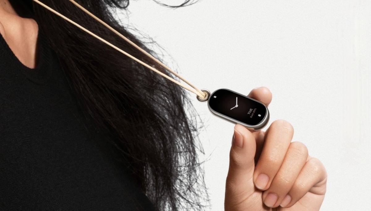 小米手环 8 登场！不只可以戴在手腕 还能挂在脖子或扣在鞋子上