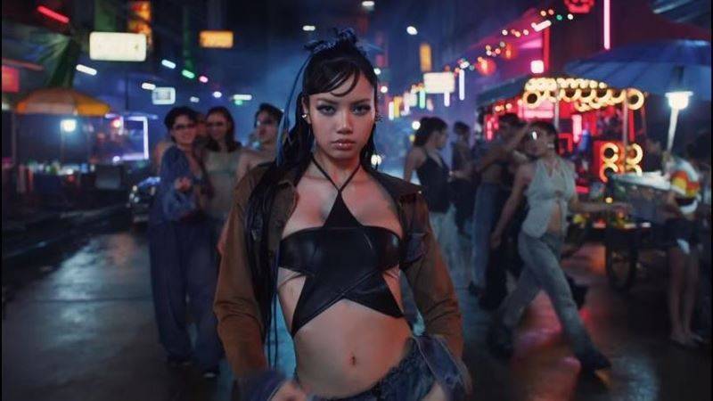 Lisa新歌MV超猛!点阅不到半天破1800万“曼谷街景是真的”砸钱封街3天