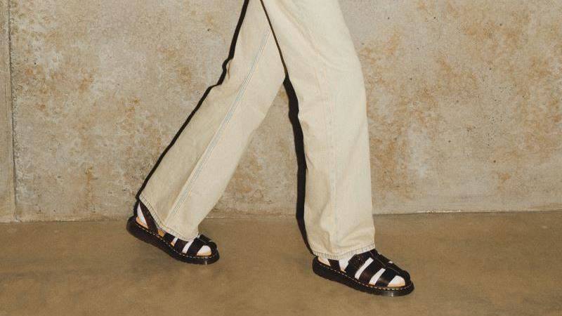 时尚蜈蚣的高温救星报到！跟着潮流指标轻松找到命定鞋款