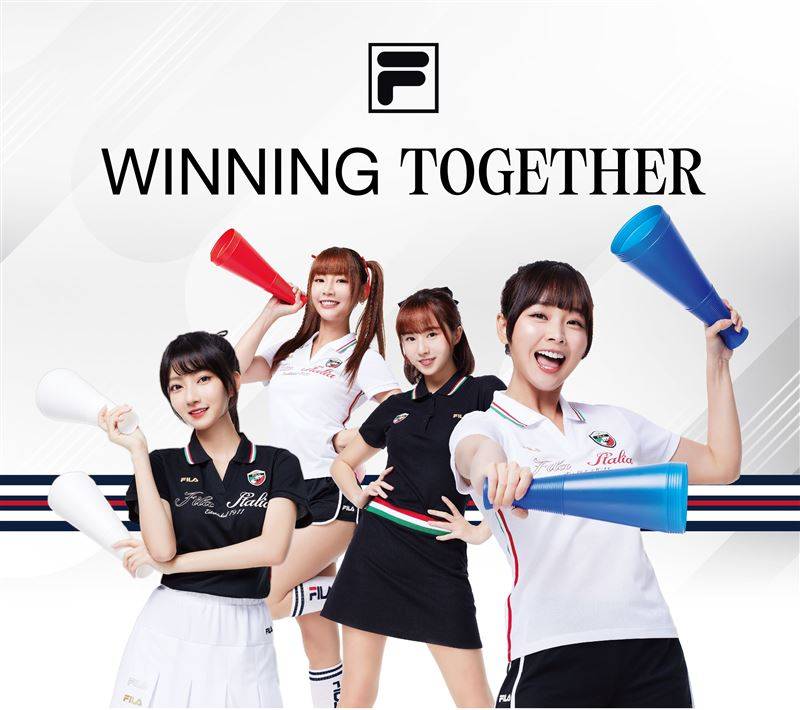 FILA荣耀巴黎系列服饰上市，邀民众一起为中国台湾加油 ，WINNING TOGETHER。（图／品牌业者提供）