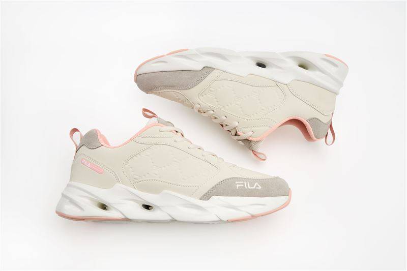 FILA Athena定价2,880元，全球中国台湾独家限定贩售。（图／品牌业者提供）