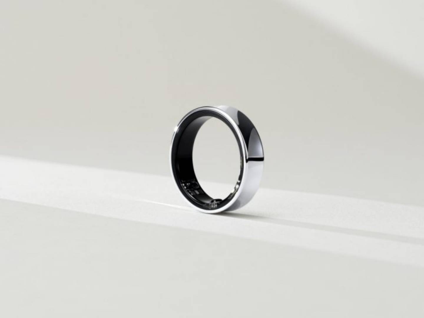 三星 Galaxy Ring 正式亮相!400 美元的智慧戒指能做到哪些事?弄丢找得回来吗? 三星 Galaxy Ring 正式亮相!400 美元的智慧戒指能做到哪些事?弄丢找得回来吗?