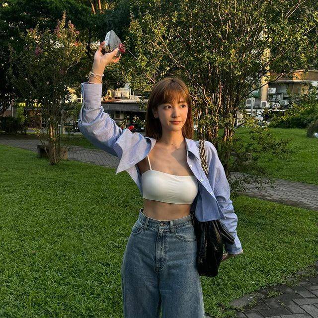 王净打卡在美国圣地牙哥海滩。（图／翻摄自_ginglebellaaa IG）