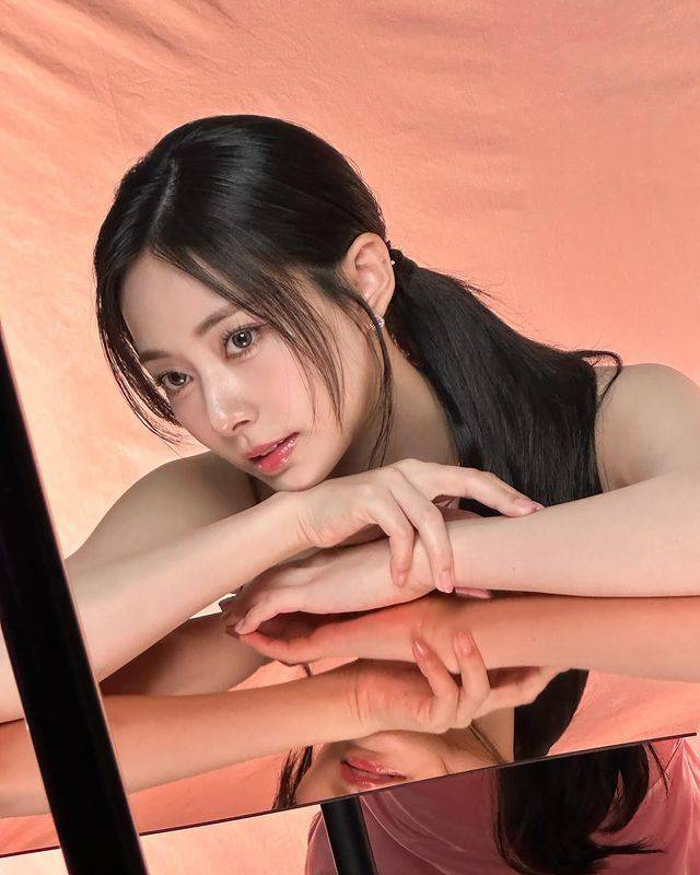 周子瑜神隐1个月突狂贴文！造型大爆改“金发+浓妆”竟成日系叛逆辣妹 时尚资讯 图1张