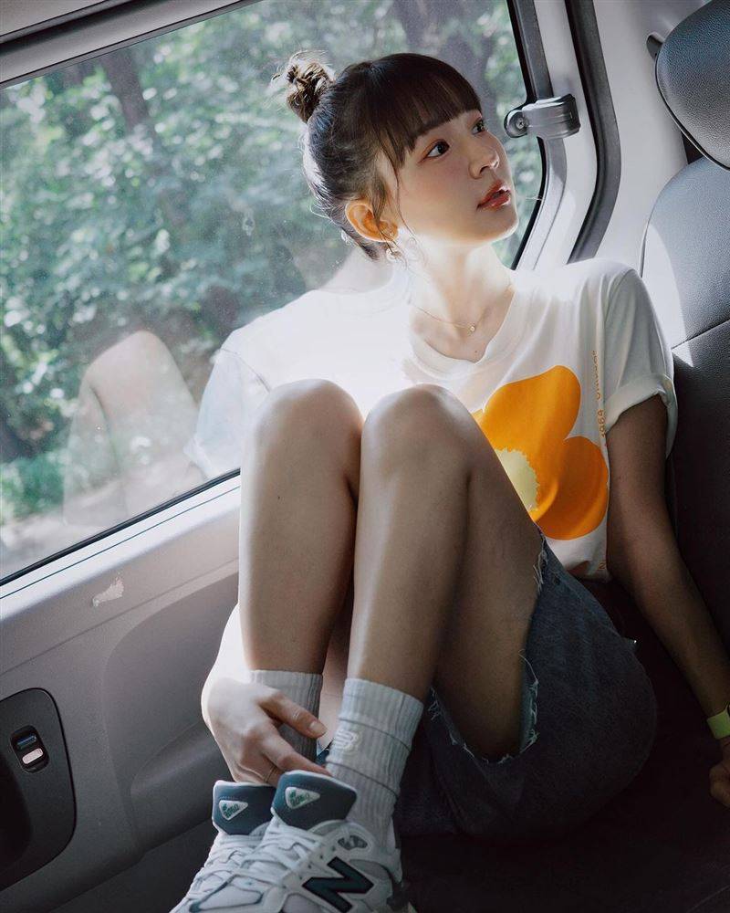 近日林莎爆改发型成“妹妹头浏海”。（图／翻摄自superlisa821&nbsp;IG）