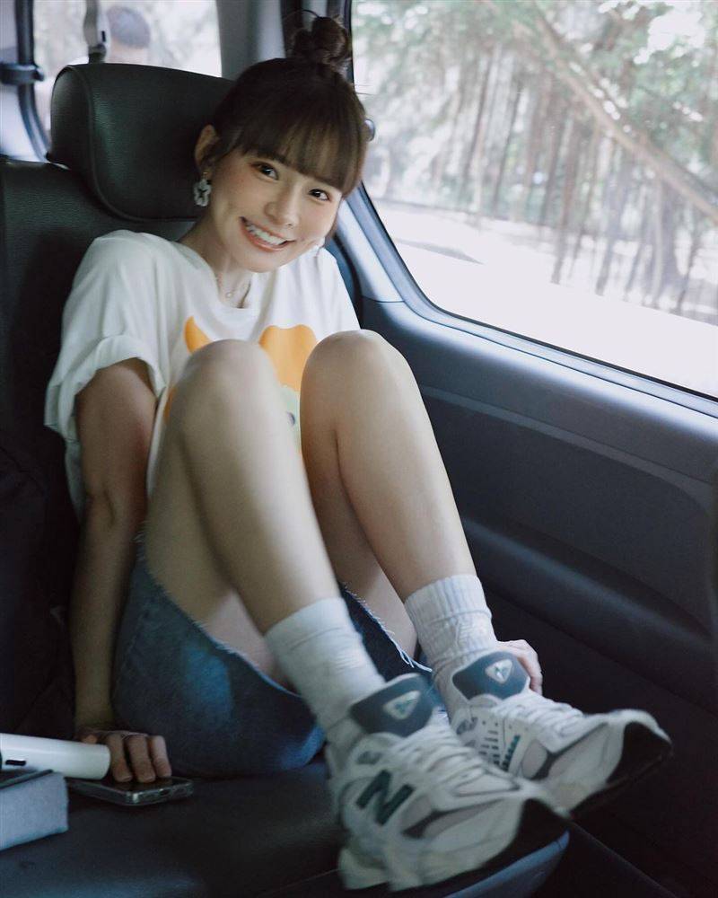 近日林莎爆改发型成“妹妹头浏海”。（图／翻摄自superlisa821&nbsp;IG）