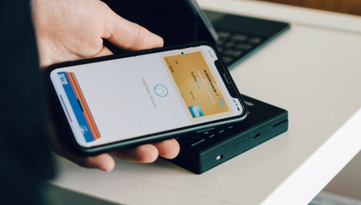 iOS 18.1 将开放第三方 App 使用 NFC 支付功能：未来 iPhone 也有机会‘ 哔 ’进捷运站？