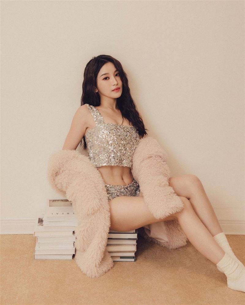 北一女神趴床“泄超凶上围”网2.6万全震撼！蔡瑞雪超辣自拍全看光 时尚资讯 图1张