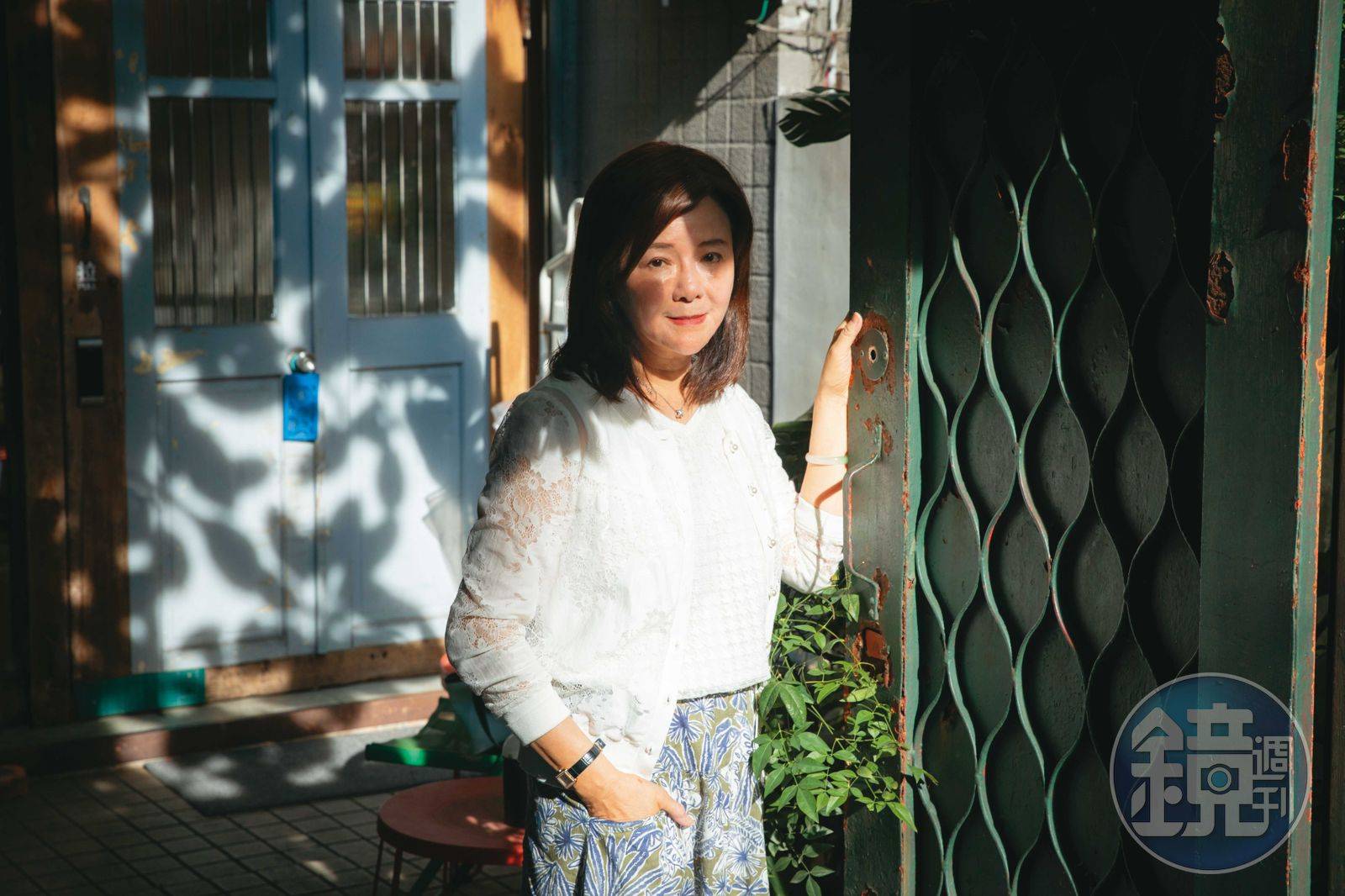 郑如晴的文学启蒙是张秀亚的《牧羊女》，她说张秀亚是一生在文学上不断寻梦的牧羊女， 影响她也在文学上追梦
