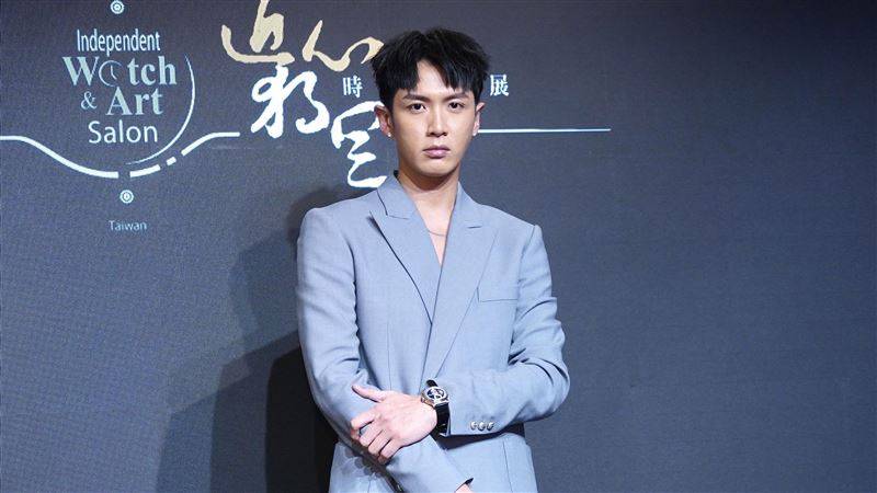 柯震东《不够善良》入围“忘了”林依晨 金钟不敢抢红毯第一帅吐原因