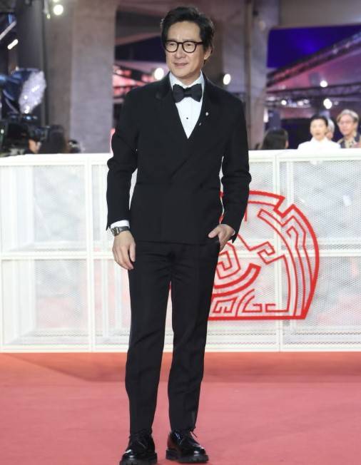 金马奖2024 | 吴君如戴千万珠宝现身！“拿不到奖，陈可辛说买给我” 娱乐资讯 图3张