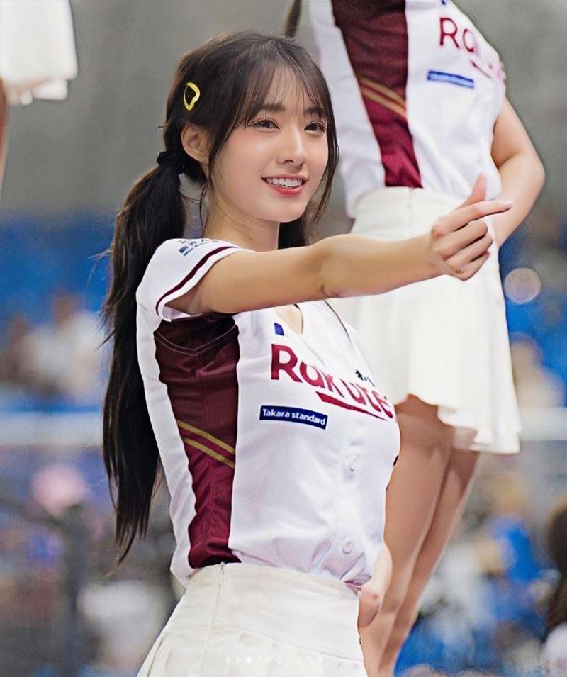 乐天女孩嘎琳 。（图／翻摄自54lin._. IG）