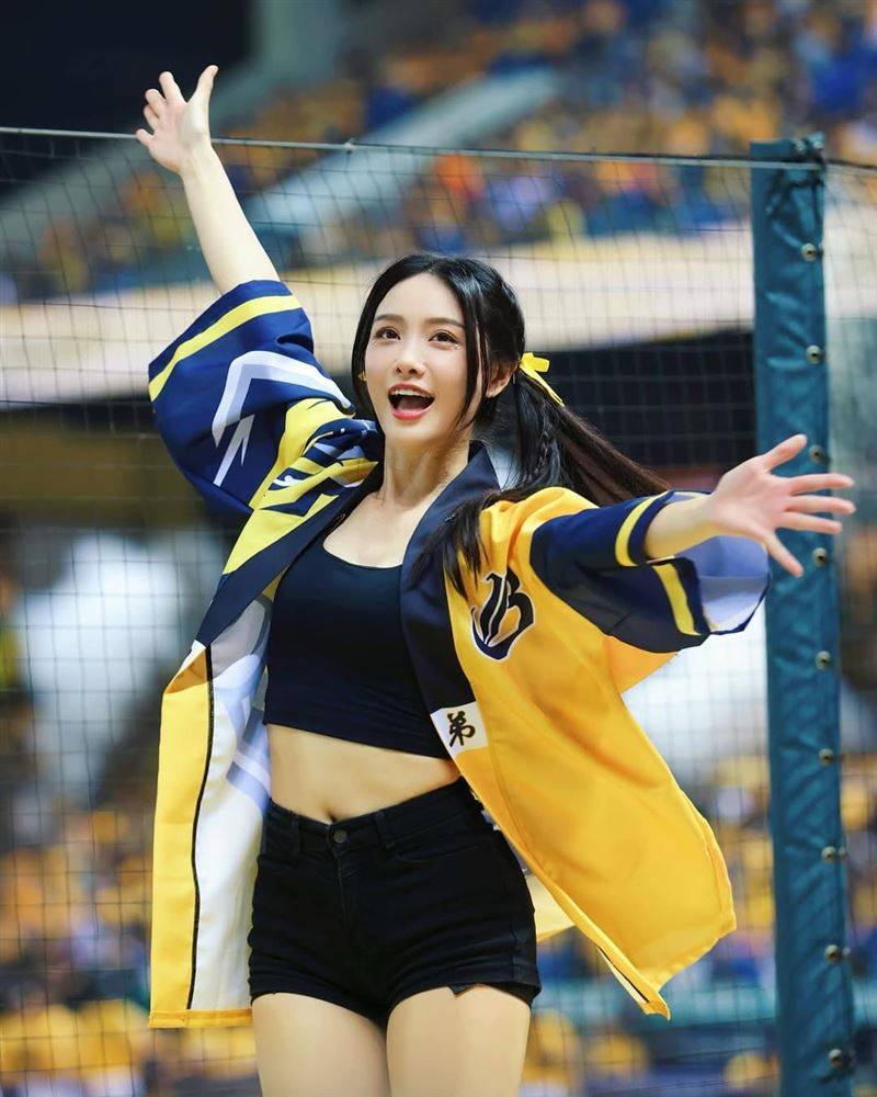 中信兄弟Passion Sisters君白。（图／翻摄自paiii.abm IG）