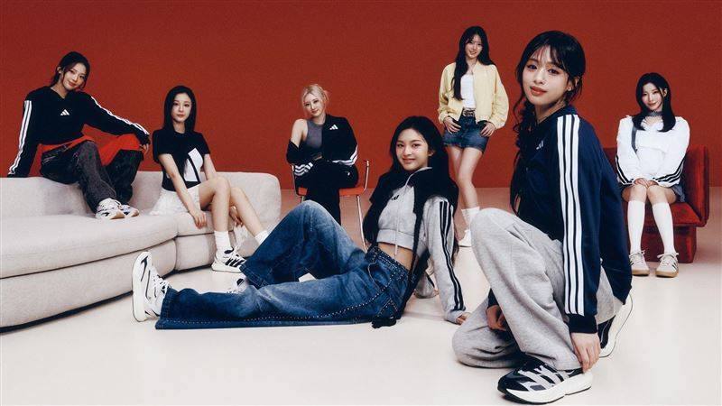 adidas Sportswear Essentials系列开学登场 韩团BABYMONSTER化身女大生