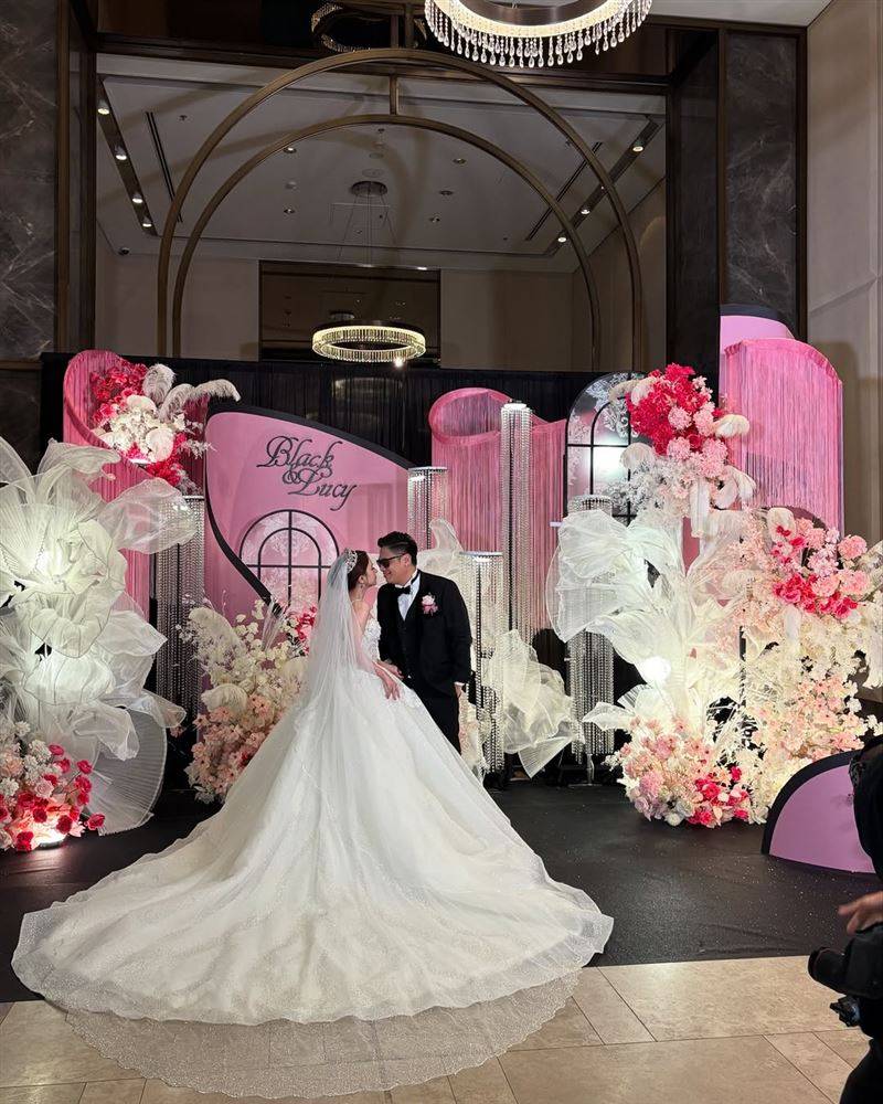 黑男、Lucy今晚举办婚礼。（图／翻摄自阿沁 IG）