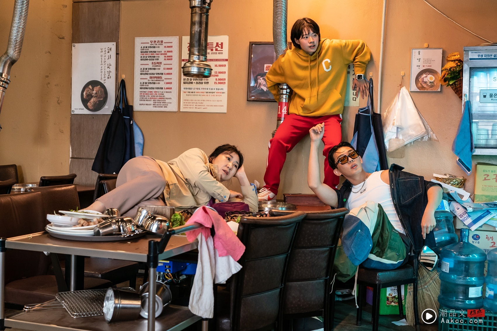 影评｜《Hi-Five》笑料满满！朴珍荣狂秀肌肉 “毒王”刘亚仁依旧抢戏！ 娱乐资讯 图5张