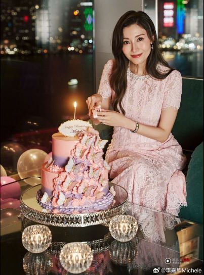 “最美港姐”李嘉欣55岁生日派对照疯传　近况美翻全网 时尚资讯 图2张