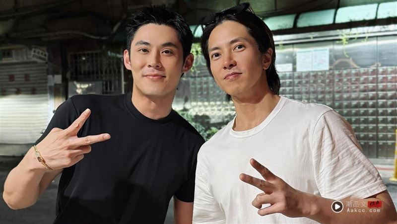 台日戏剧男神合体!陈奕与山下智久开心比YA 他嗨喊“如梦又似幻”