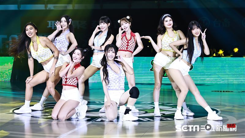梦想家一口气送走4位啦啦队女神！粉丝不舍留言：她居然走了？ 时尚资讯 图2张