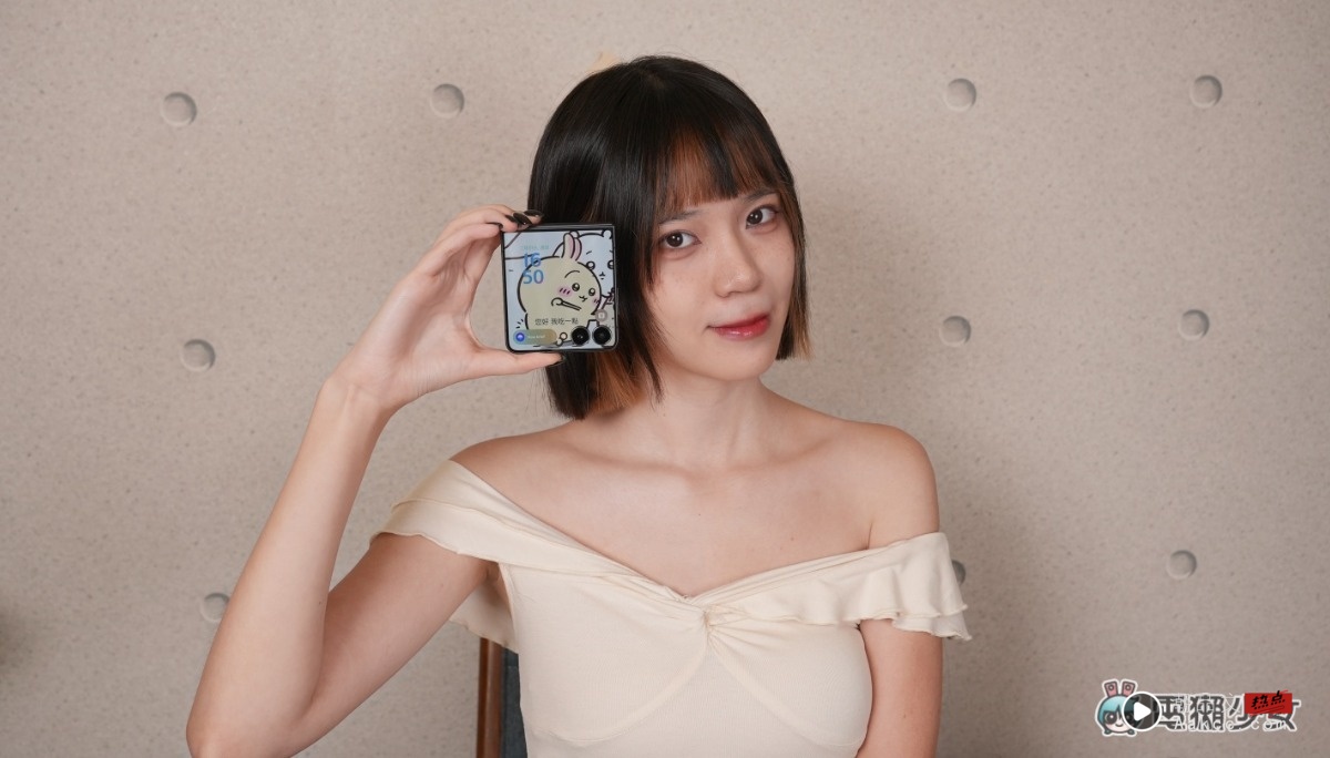 开箱｜三星 Galaxy Z Flip7 一日挑战：自拍功能、携带收纳、使用心得，和 Z Flip6 差在哪里！