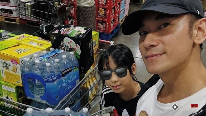 八点档男神亮哲卖场扫货赈灾！喊话救灾不摆烂　“要出力不要出一张嘴”