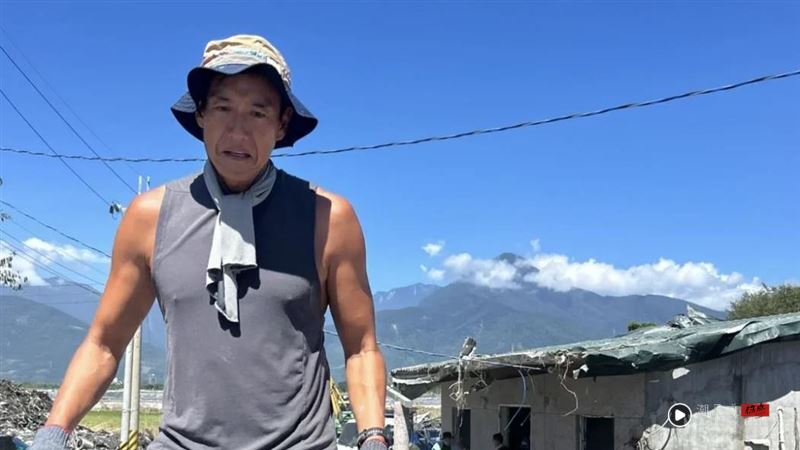 54岁《华灯》日籍男模提铲进花莲：有力出力！揭现场实况　蔡尚桦喊感动