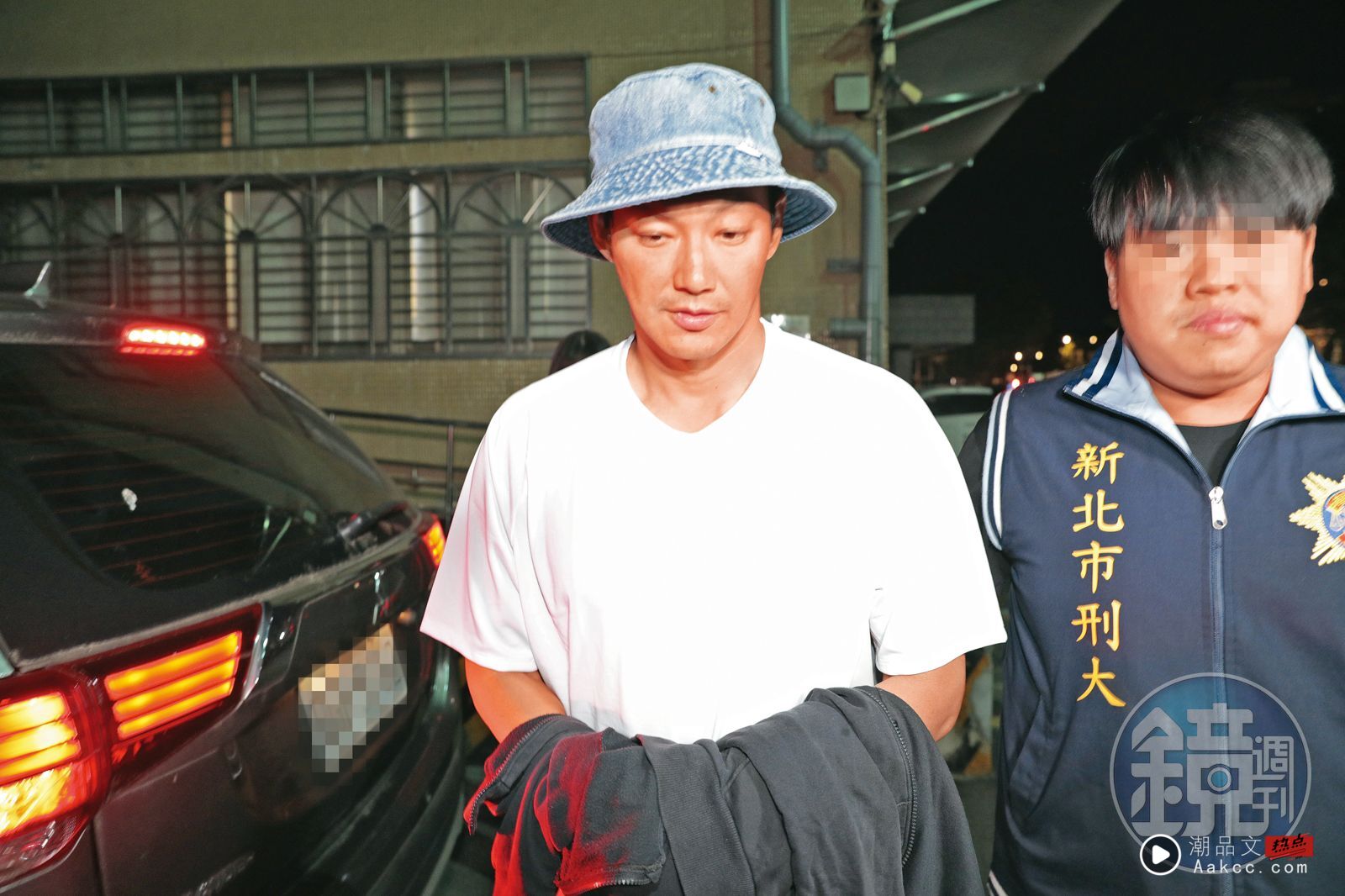 闪兵海啸恐团灭／才爽拿金钟奖“棒棒堂”接连翻车！新北耶诞城又掰了 时尚资讯 图2张