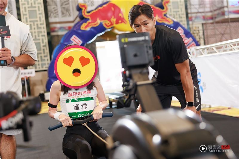 昔嫁3800亿豪门尪!女团成员淡出演艺圈罕公开现身 “惊人近况”曝 内容图1 潮品文-大潮社旗下实时最新热点娱乐时尚数码等新闻资讯网站! 昔日偶像女团成员蜜雪上节目挑战。(图/好看娱乐提供)