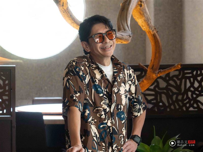 突爆大咖女歌手“私下真面目”！男星崩溃苦喊不忍了：心痛心碎