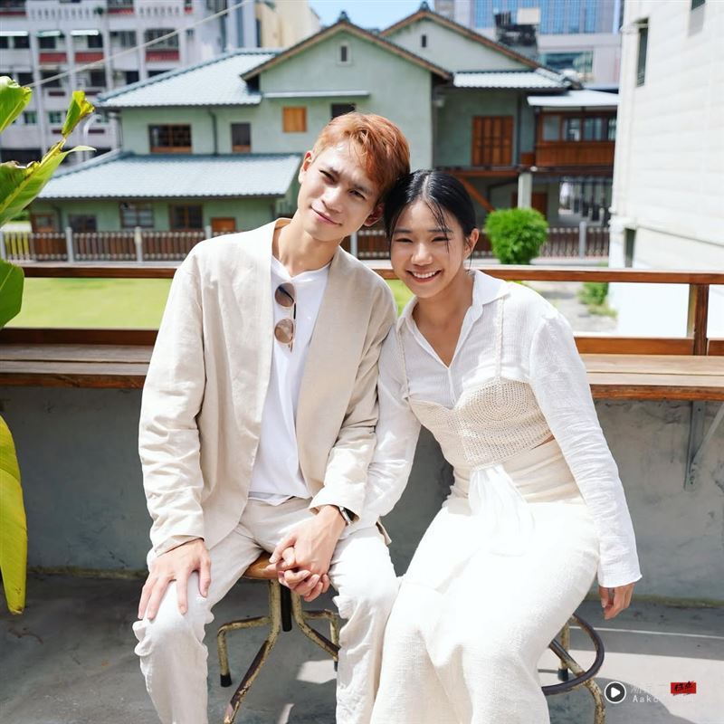 家宁52万粉IG帐号“无预警凭空消失” Andy发声嗨喊:天大的好消息 内容图1 潮品文-大潮社旗下实时最新热点娱乐时尚数码等新闻资讯网站! 昔日的网红情侣YTR“众量级”家宁与Andy的官司进行中。(图/翻摄自IG @crowd520、鬼才阿水脸书)