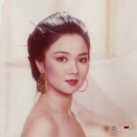 TWICE来台开唱!白冰冰41年前超仙嫩照流出 网吓:“撞脸周子瑜” 内容图2 潮品文-大潮社旗下实时最新热点娱乐时尚数码等新闻资讯网站! 白冰冰年轻时曾赴日本演艺圈发展,据说当时是走偶像路线。(图/翻摄自脸书)