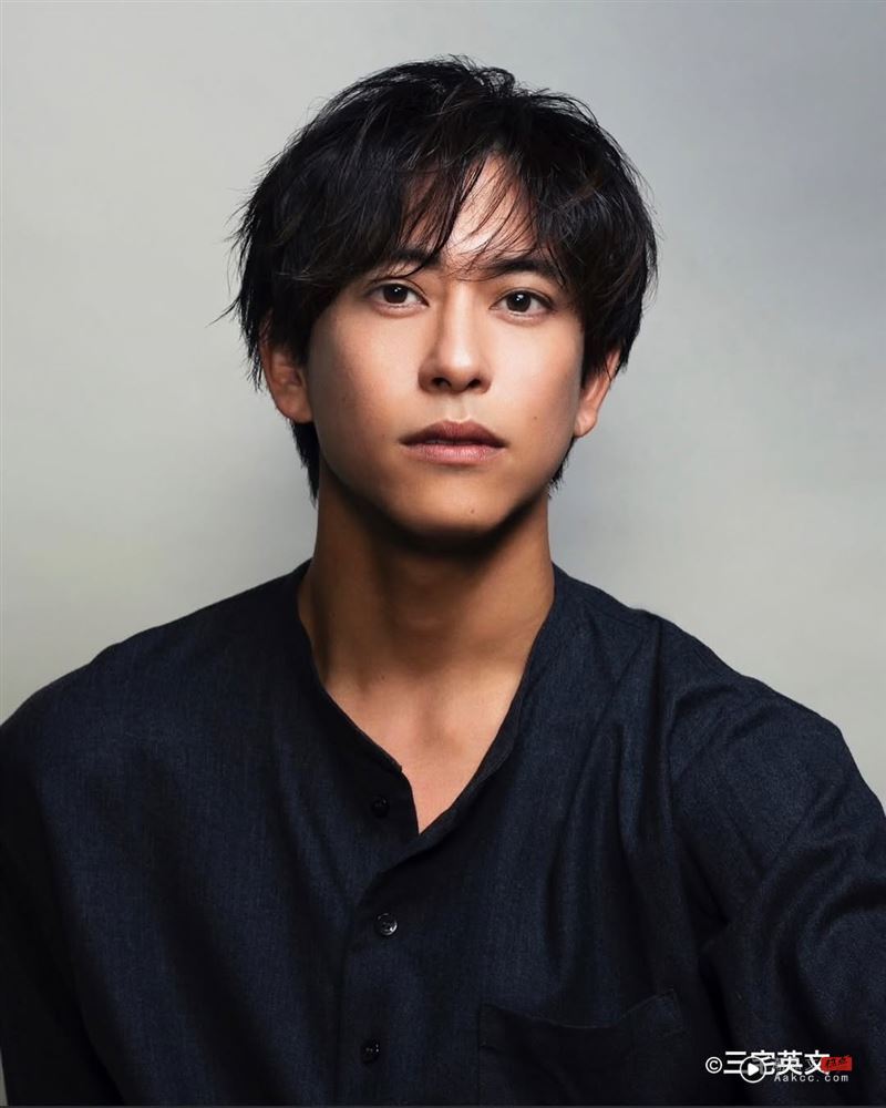 33岁男神录影惊爆意外!高空惨坠重伤右脚几废“恐休养1年”电视台道歉