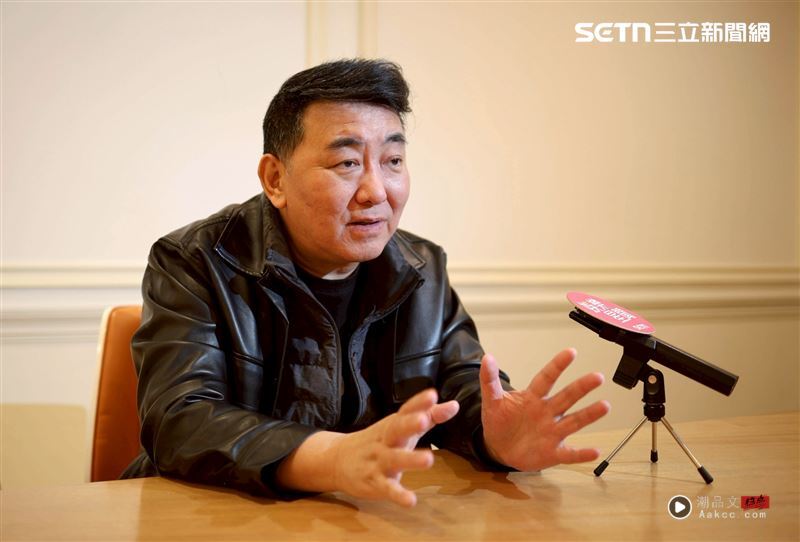 独家/徐亨突发表“不自杀声明” 对外宣布这件事:最惨就是这样而已 内容图2 潮品文-大潮社旗下实时最新热点娱乐时尚数码等新闻资讯网站! 徐亨表示自己虽然有想不开过,但不会想要做傻事。(图/记者郑孟晃摄影)