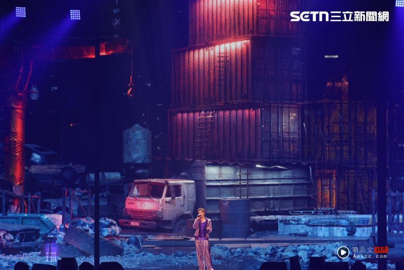 罗志祥演唱会特别嘉宾震撼全场!超大牌天后登场 台上直接亲密搂抱 内容图2 潮品文-大潮社旗下实时最新热点娱乐时尚数码等新闻资讯网站! 罗志祥第七度进军台北小巨蛋开唱。(图/记者郑孟晃摄影)