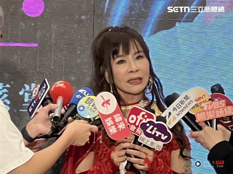 龙千玉记者会突然泪崩!妈妈惊喜现身 这一句话鼓励忍不住了 内容图4 潮品文-大潮社旗下实时最新热点娱乐时尚数码等新闻资讯网站! 龙千玉记者会泪崩。(图/记者郑尹翔摄影)